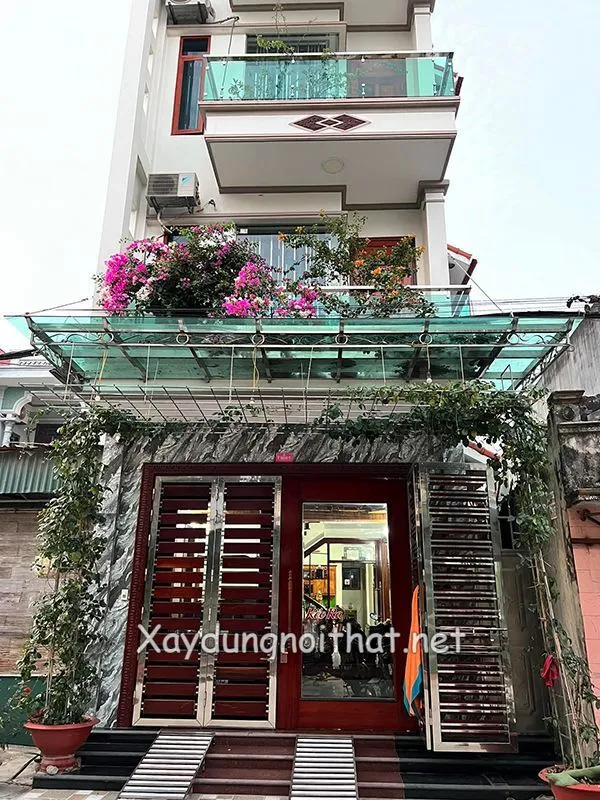 Mẫu cửa inox 4 cánh hiện đại