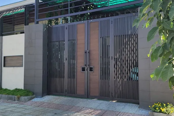 Cửa cổng lùa sắt hộp