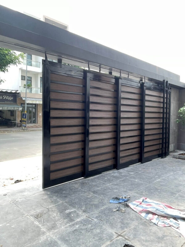 Cửa Cổng Sắt Ray Trượt: Giải Pháp Tối Ưu Cho Ngôi Nhà Hiện Đại