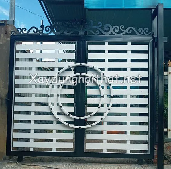 Mẫu cửa cổng sắt lùa hiện đại