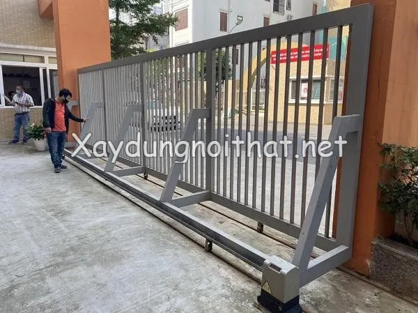 Cửa cổng sắt lùa cho trụ sở cơ quan