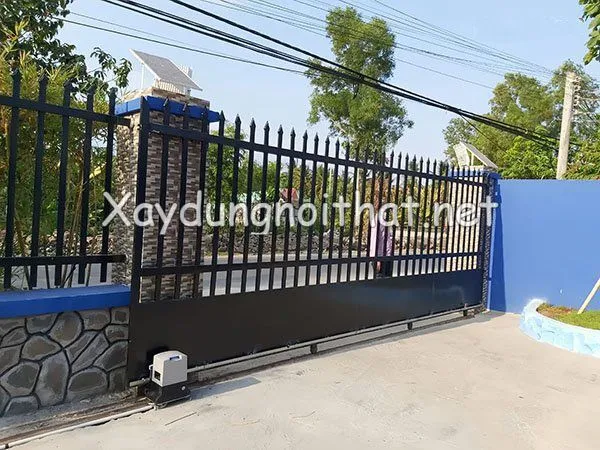 Mẫu cửa cổng sắt lùa đơn giản
