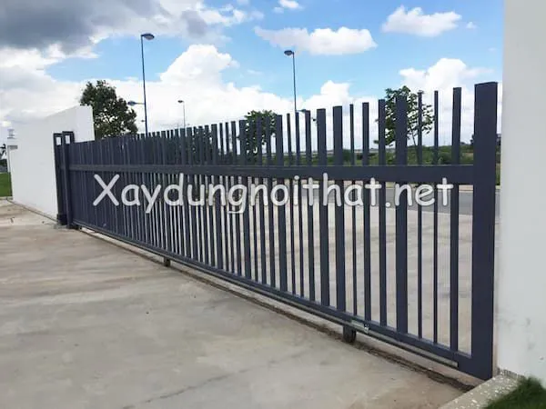 Mẫu cửa cổng sắt lùa nhà xưởng