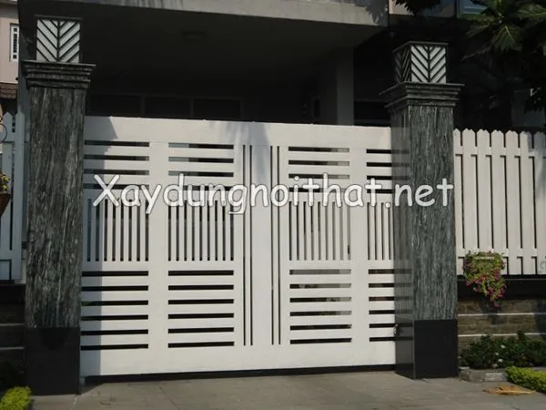 Cửa cổng sắt hộp lùa hiện đại