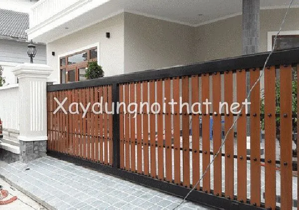 Cửa cổng sắt lùa dùng nan nhựa giả gỗ