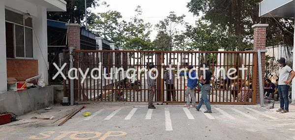 Thi công cửa cổng sắt lùa đơn giản