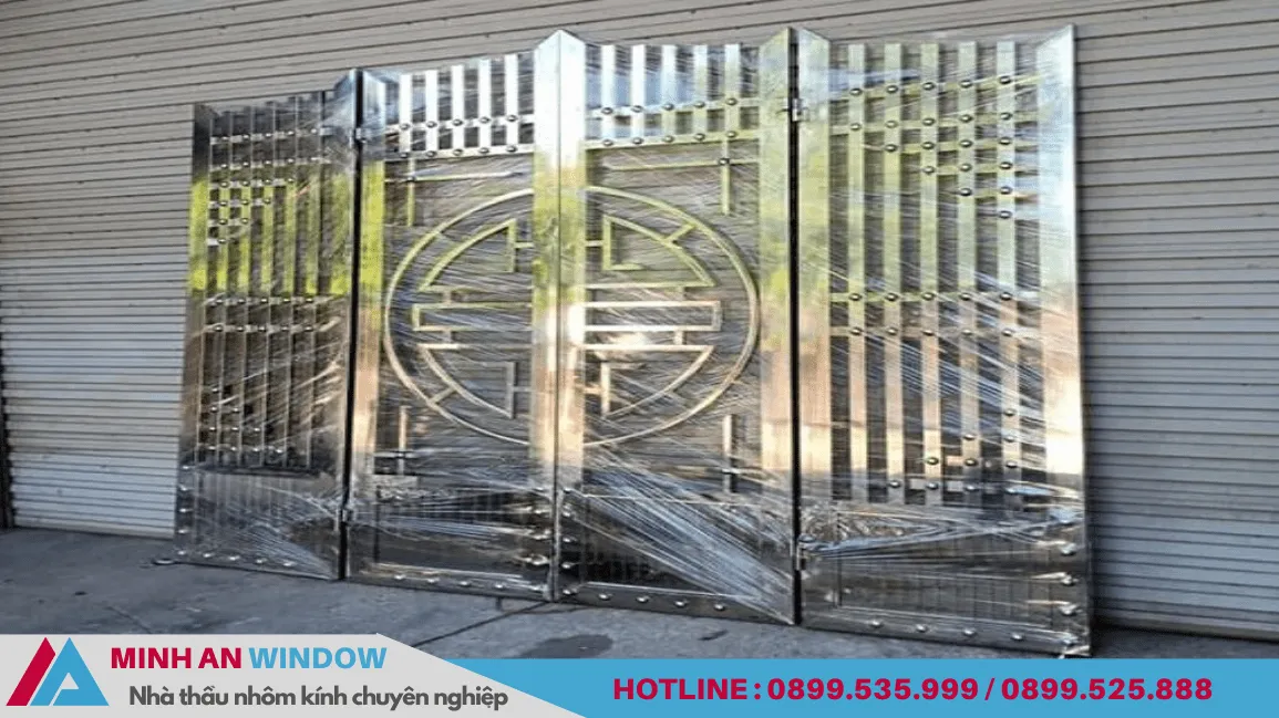 Cửa inox 4 cánh sơn tĩnh điện - Mẫu số 1