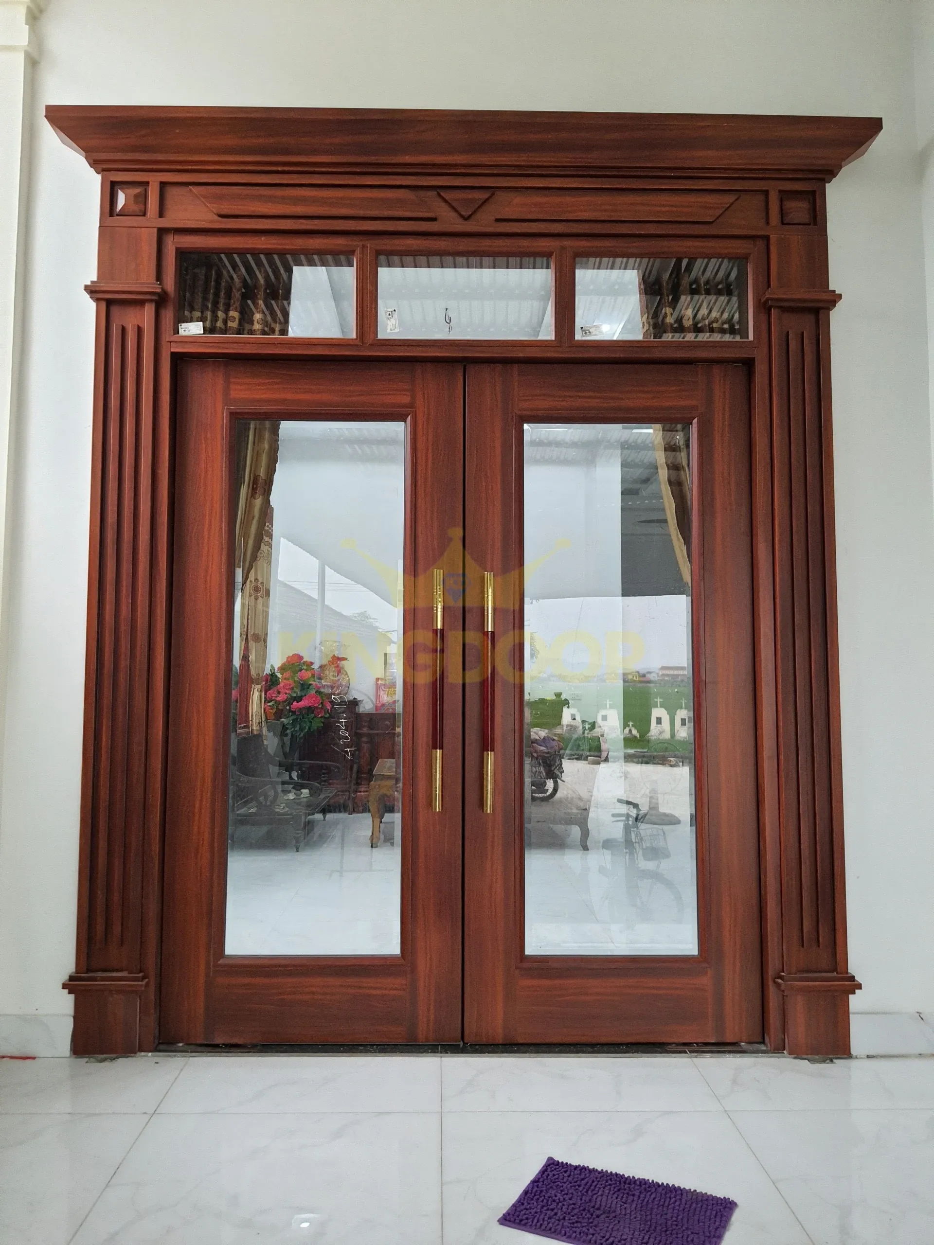 Cửa Luxury thủy lực vách kính