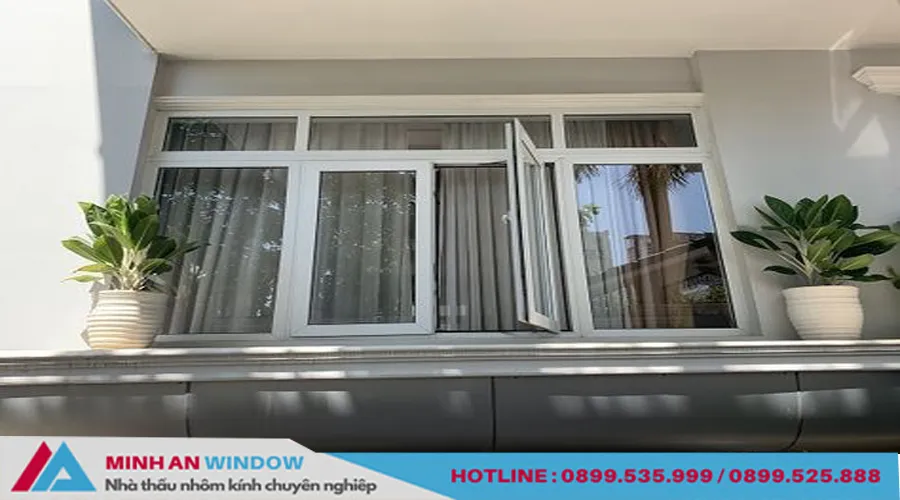 Cửa nhựa lõi thép xếp trượt 4 cánh