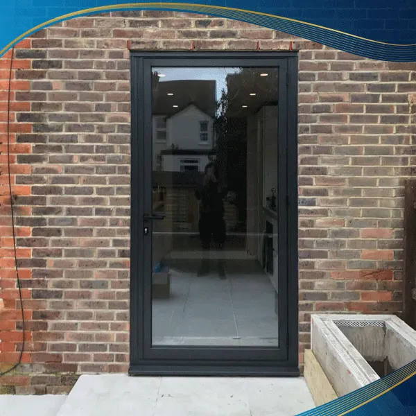 Cửa nhựa lõi thép 1 cánh mở quay ngoài dùng ở công trình nhà ở