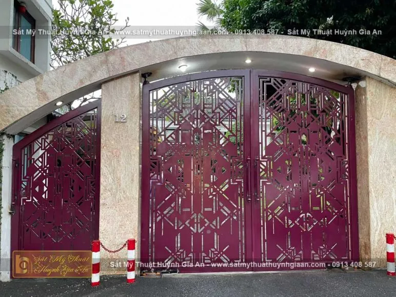 Cổng sắt CNC đơn giản đẹp hiện đại kết hợp màu sơn mới lạ, tạo nên không gian sống đẳng cấp