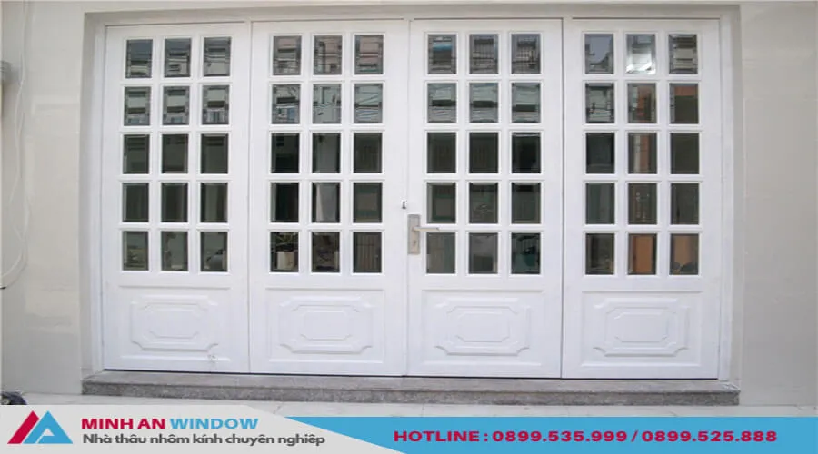 Cửa sắt pano chia ô trang trí