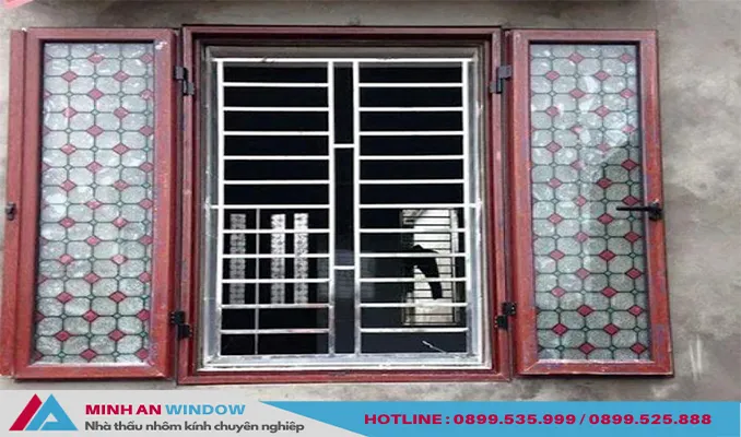 Mẫu cửa sổ inox 2 cánh sang trọng