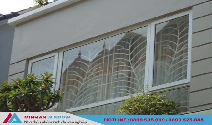 Mẫu Hoa Sắt Cửa Sổ Inox Uốn Cong Nghệ Thuật