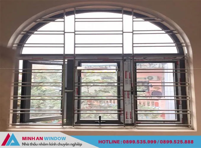 Cửa sổ inox 4 cánh độc đáo