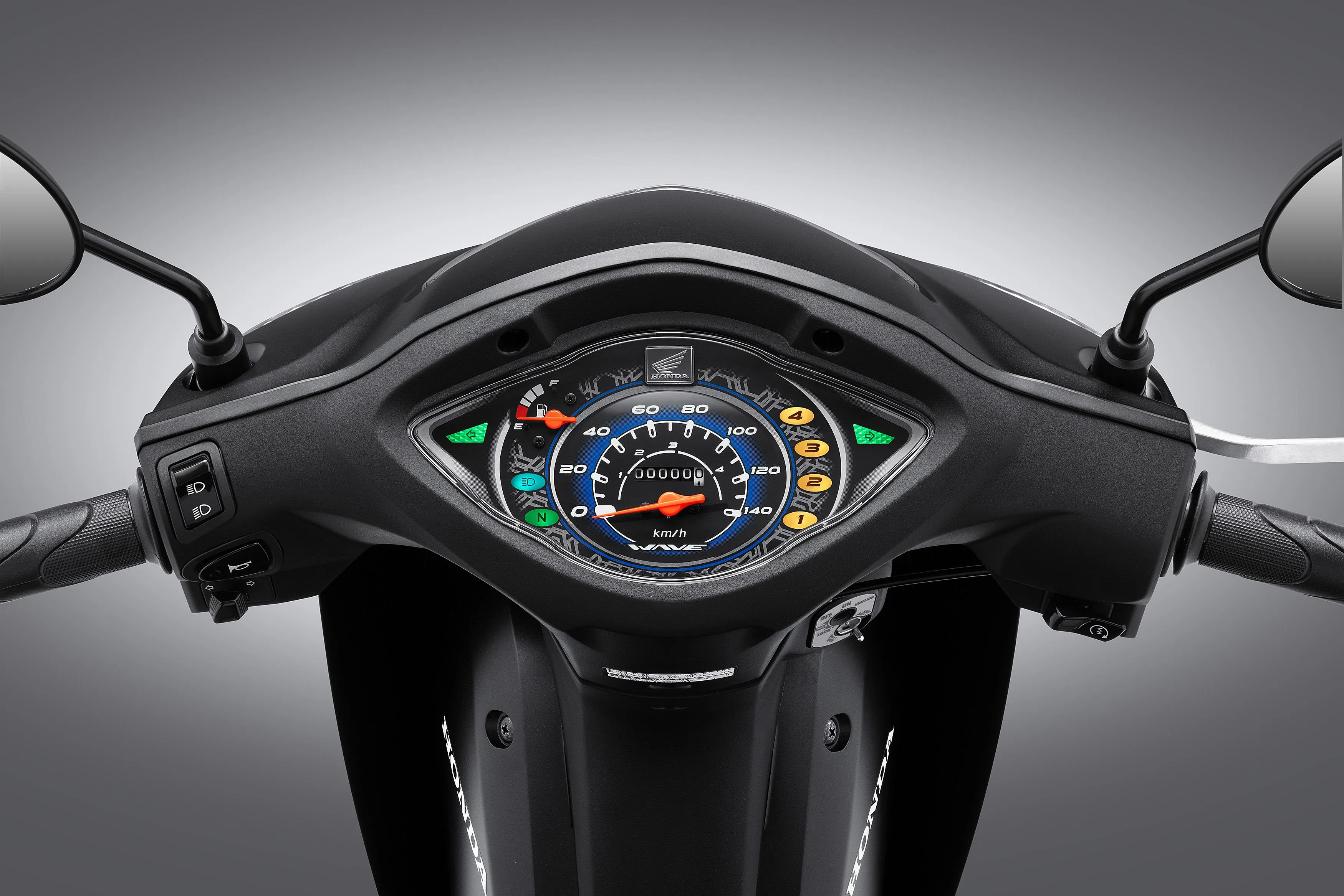 Mặt đồng hồ Wave Alpha 2026 hiển thị rõ nét các thông số kỹ thuật cần thiết