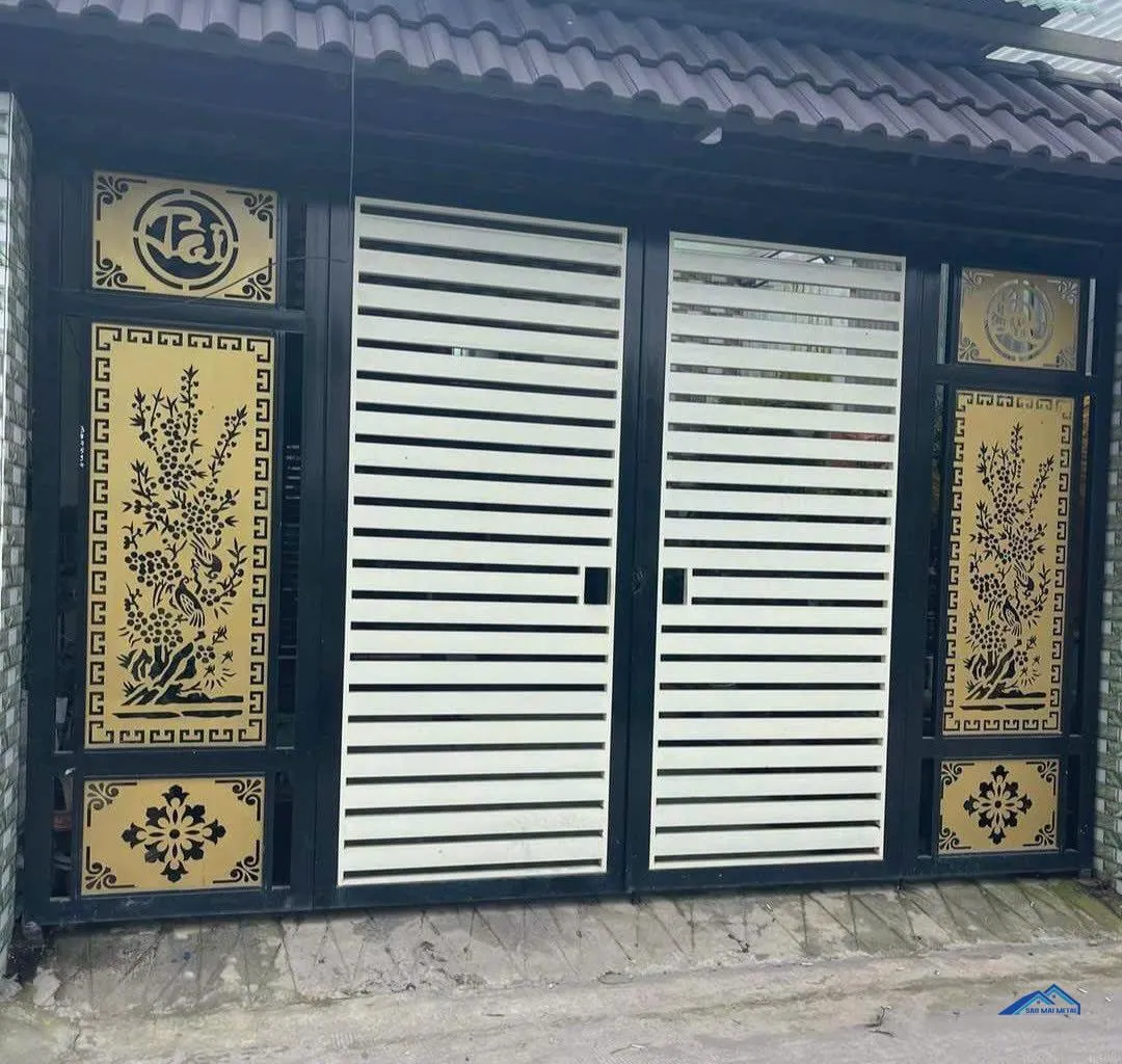 Kết hợp sắt hộp và hoa văn CNC sang trọng