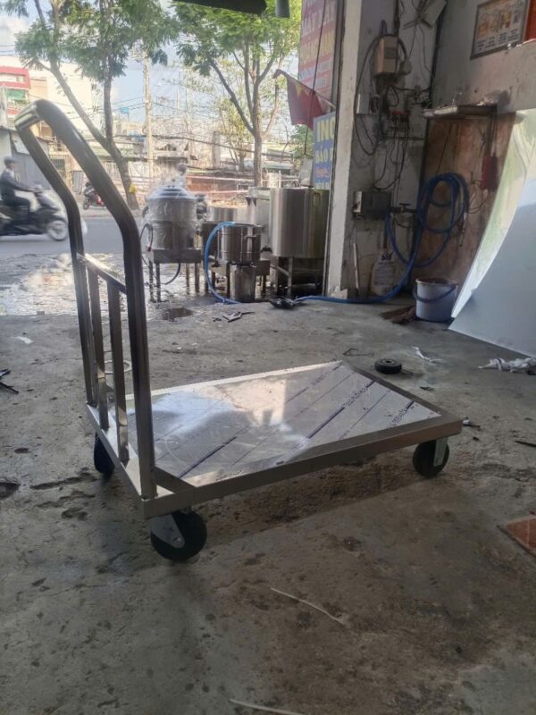 Xe Đẩy Thức Ăn Inox 2 Tầng: Lựa Chọn Tối Ưu Cho Mọi Không Gian Bếp