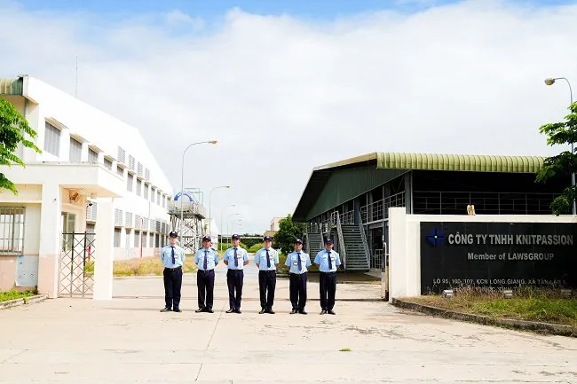 Thuê dịch vụ bảo vệ nhà xưởng uy tín ưu đãi cao 24/24