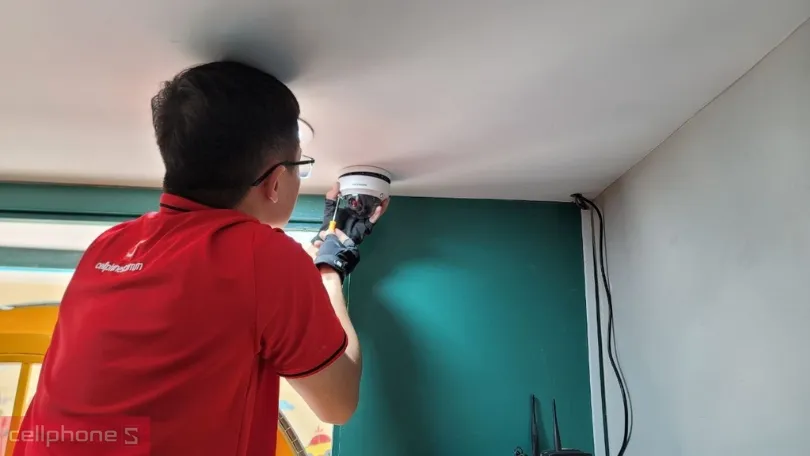 Dịch vụ lắp đặt camera nhà xưởng uy tín tại CellphoneS