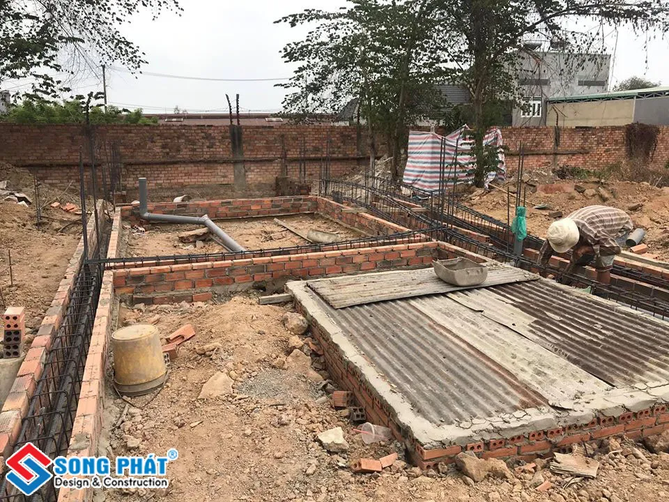 Đổ bê tông sàn trệt với cốt thép