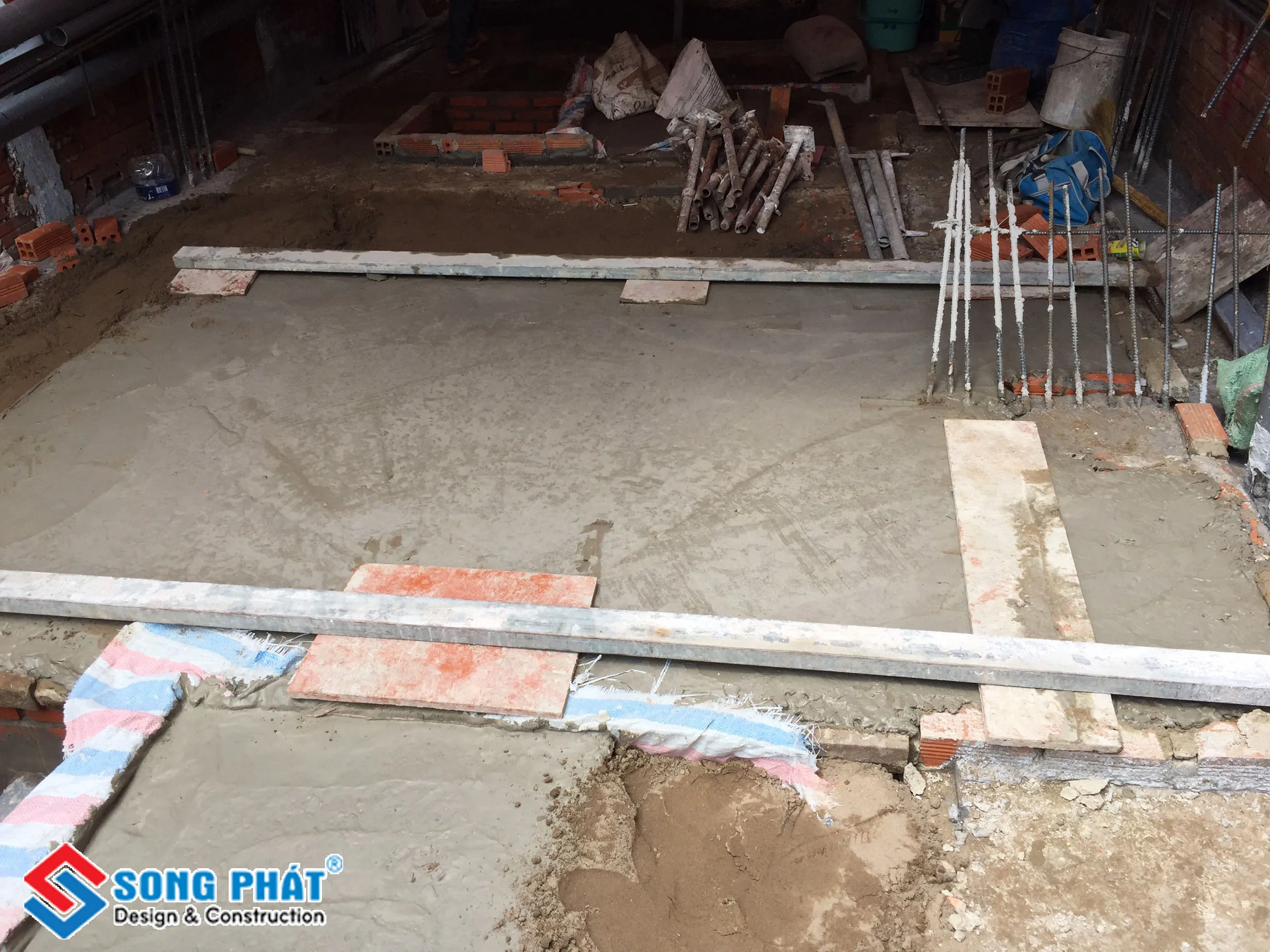 San lấp và làm phẳng bề mặt sàn