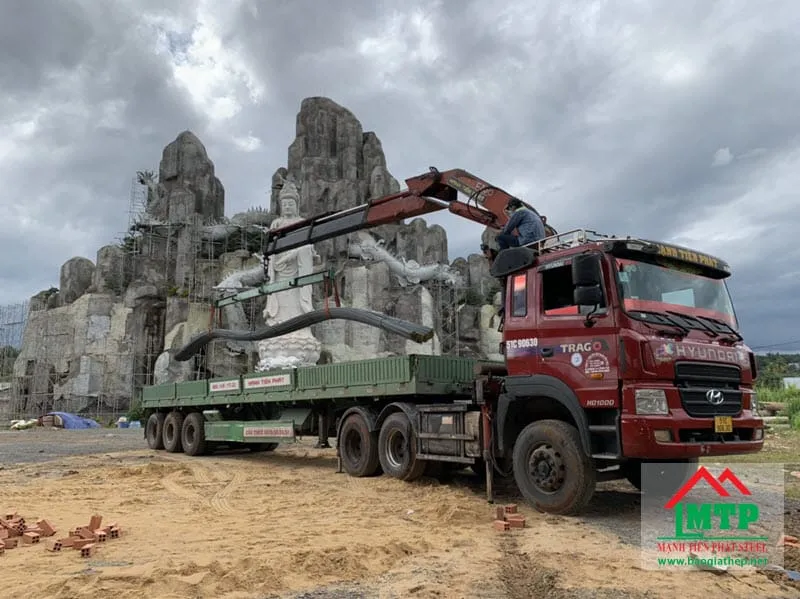 Phân phối 10 tấn thép Việt Đức cho dự án nâng cấp và mở rộng sân bay Nội Bài tại huyện Sóc Sơn.