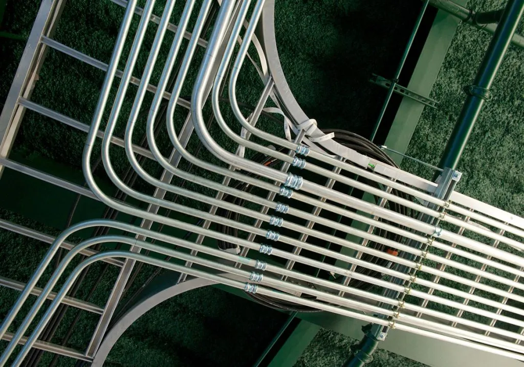 Hình ảnh minh họa ống thép luồn dây điện EMT