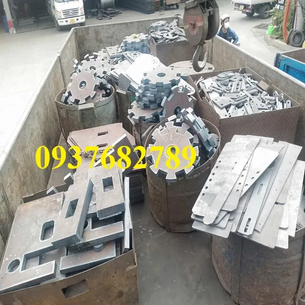 Thép tấm được cắt theo yêu cầu kỹ thuật