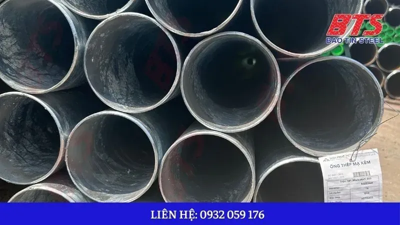 Kho hàng thép ống tròn mạ kẽm Hòa Phát tại Thép Đại Phát Lộc