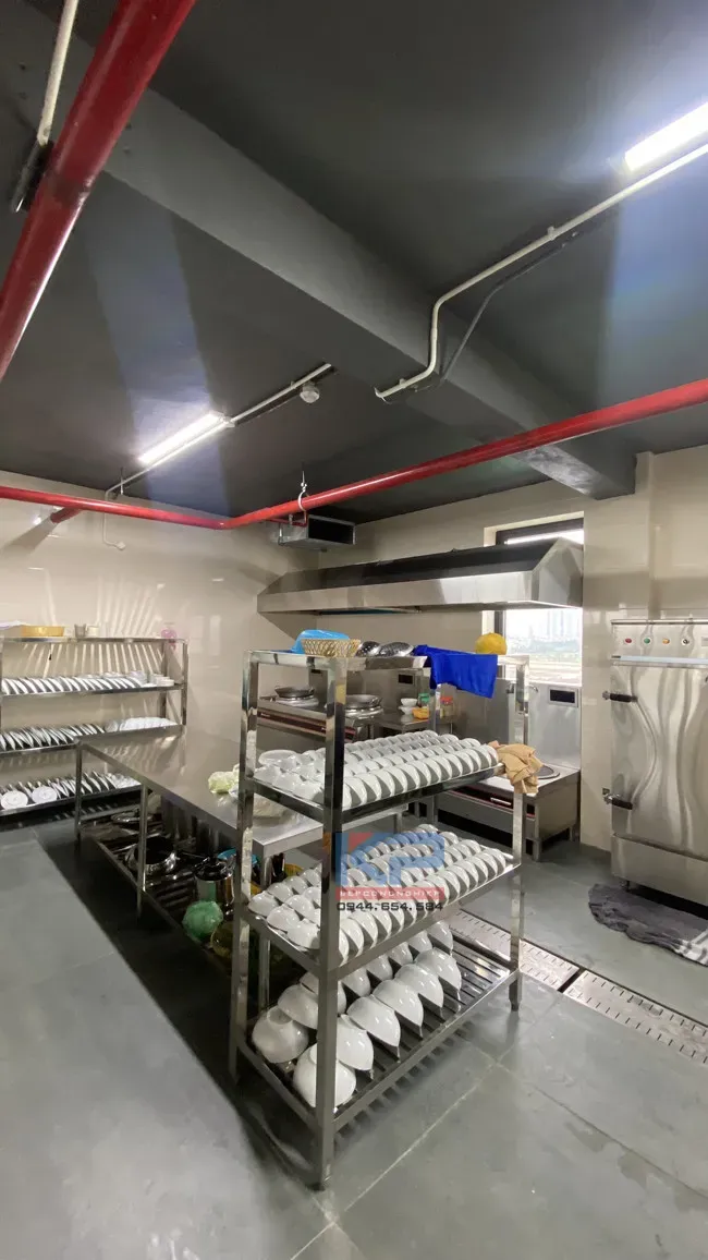 Giá úp bát đĩa inox 304 cho bếp ăn công nghiệp tại Hà Nội