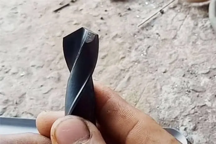 góc nghiêng chuẩn khi mài mũi khoan