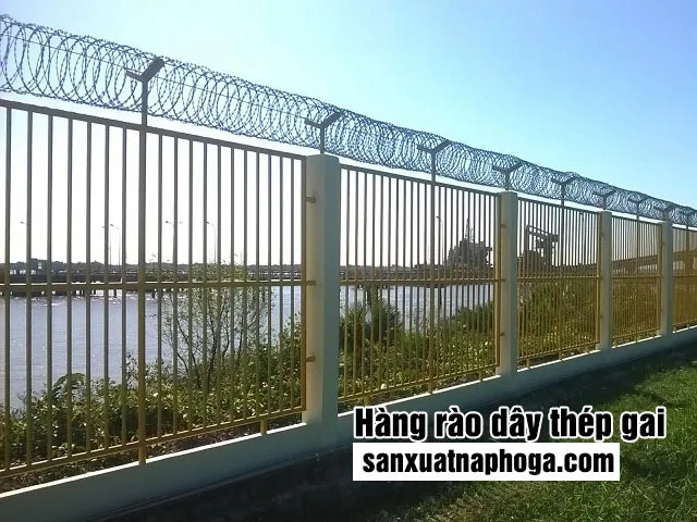 Hàng rào dây thép gai chống trộm, cuộn sắc bén bảo vệ khu vực