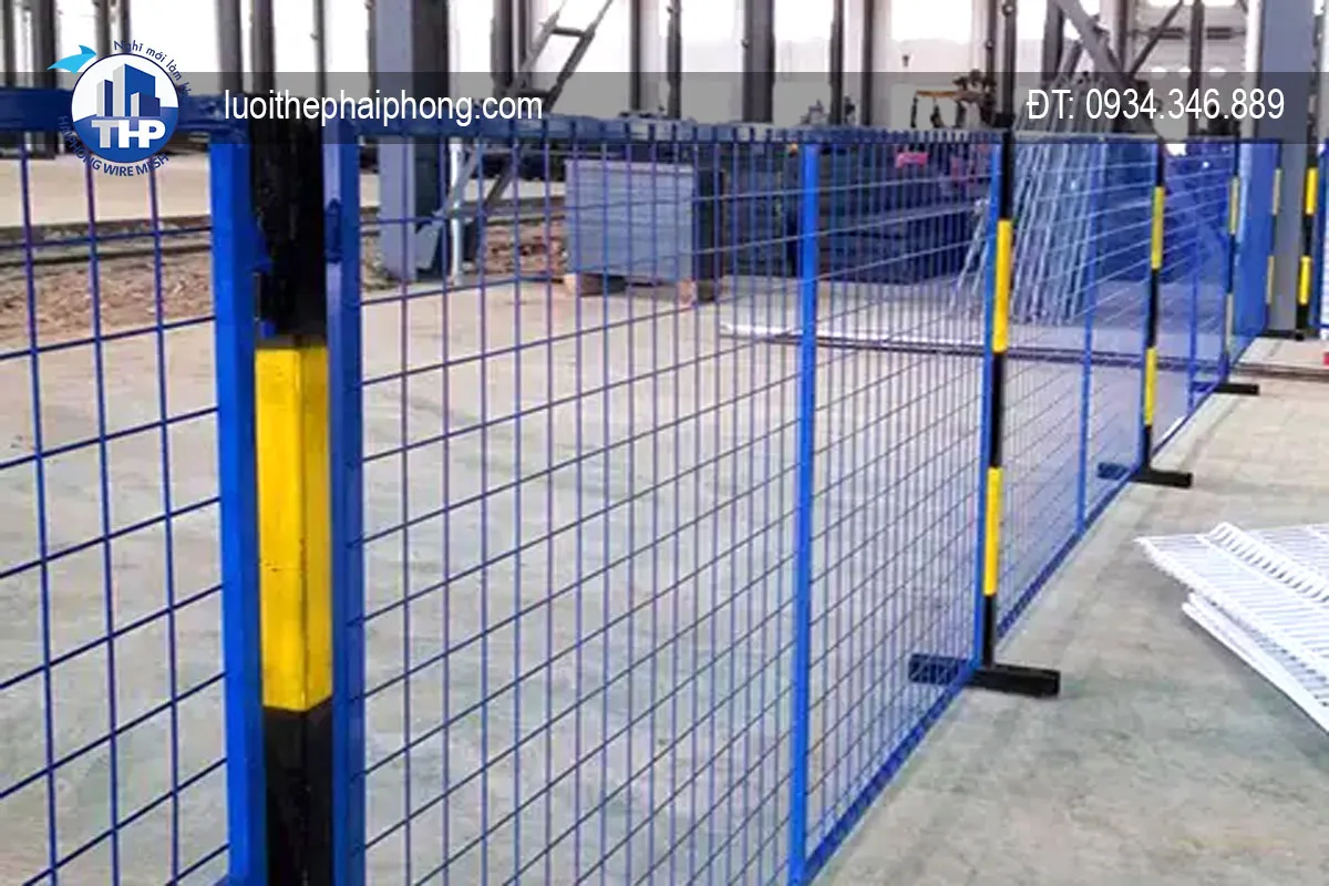 Lắp đặt hàng rào lưới thép tại công trình