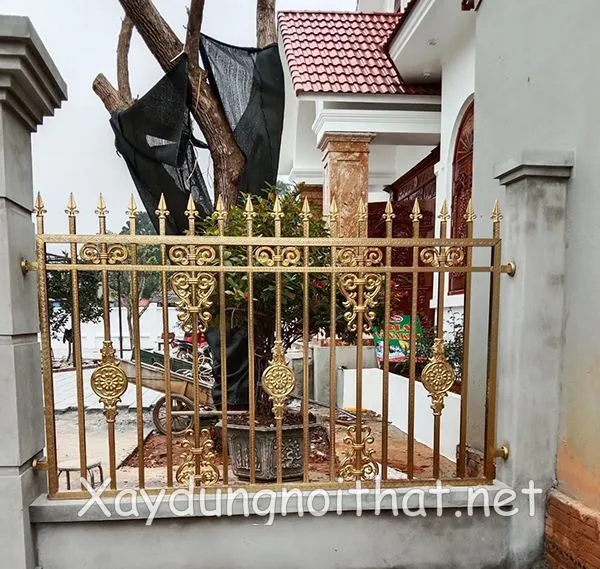 Mẫu hàng rào inox mạ màu