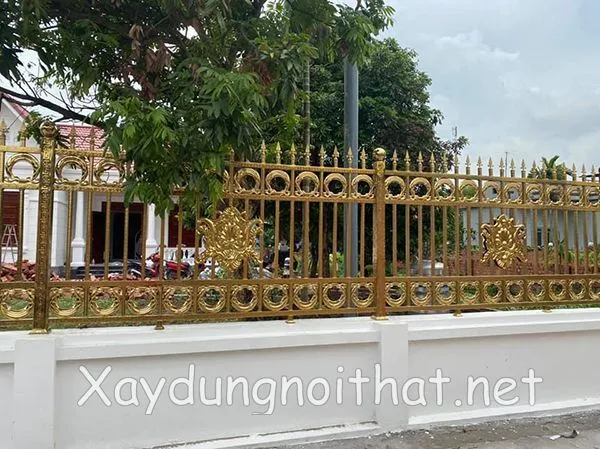 Mẫu tường rào inox mạ vàng PVD