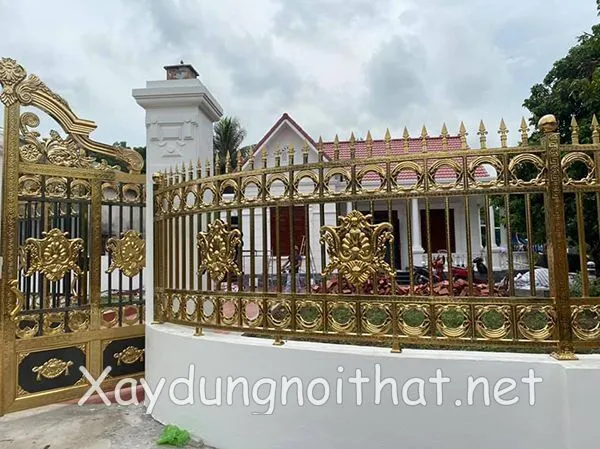 Mẫu cổng hàng rào inox sang trọng