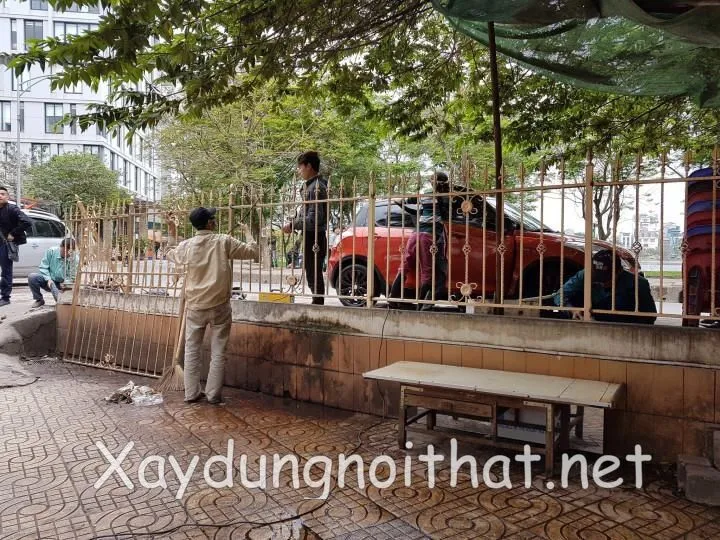 Thi công hàng rào inox mũi giáo