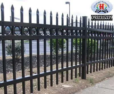 Hàng rào sắt hộp mạ kẽm với hoa văn tinh xảo