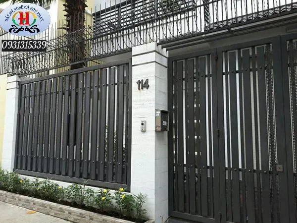 Hàng rào sắt hộp mạ kẽm với hoa văn nghệ thuật