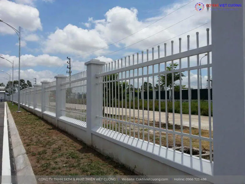 Mẫu hàng rào thép hộp đẹp