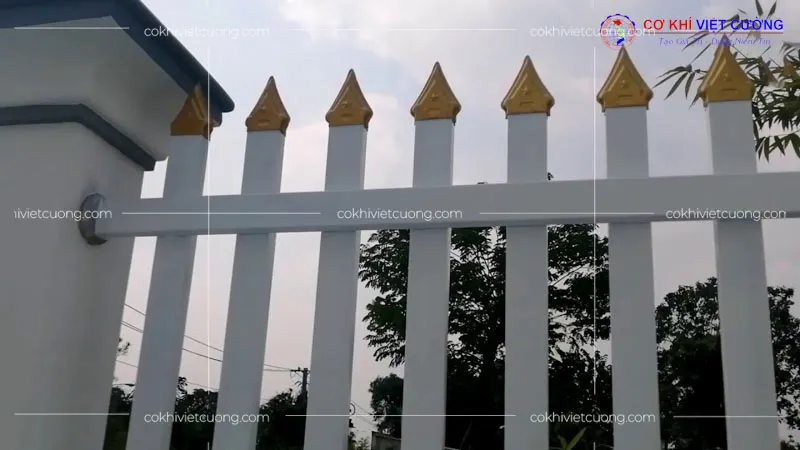 Mẫu hàng rào thép hộp đẹp