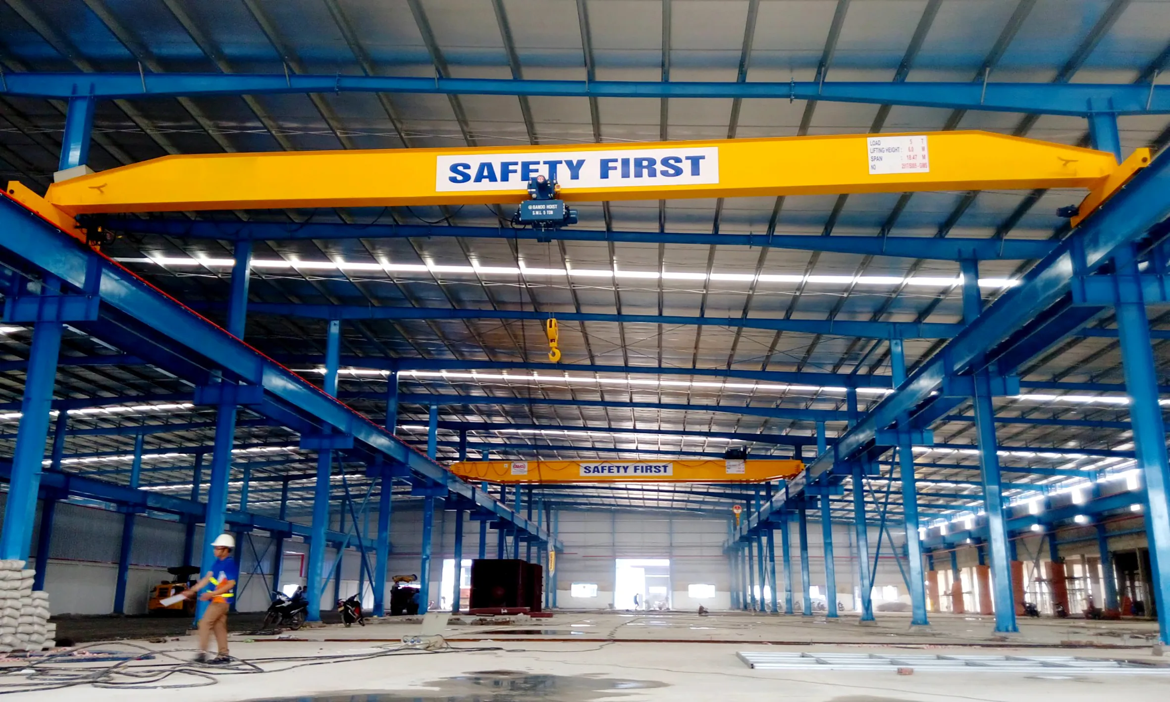 Lắp đặt cầu trục đòi hỏi quy trình chặt chẽ và thiết bị chuyên dụng