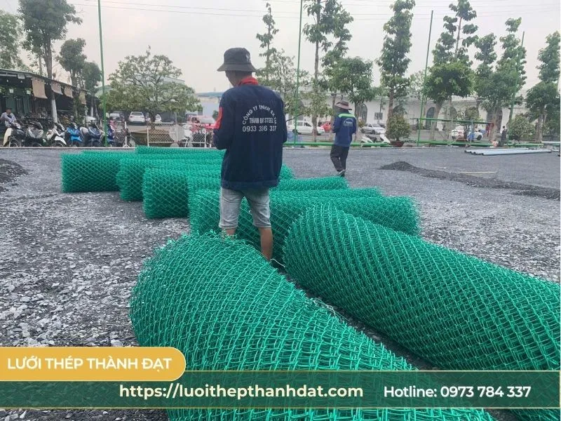 hình ảnh giao hàng lưới bọc nhựa