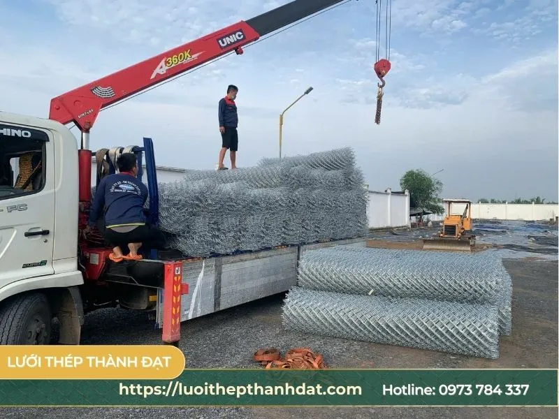 hình ảnh giao hàng lưới mạ kẽm Long An