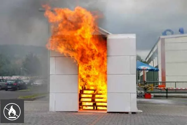 Tấm bê tông khí chưng áp chống cháy - Hình ảnh thí nghiệm khả năng chống cháy