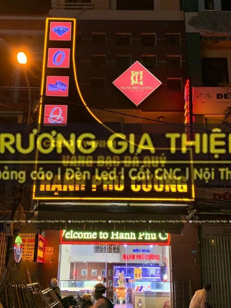 Mẫu chữ inox vàng gương sang trọng cho cửa hàng trang sức