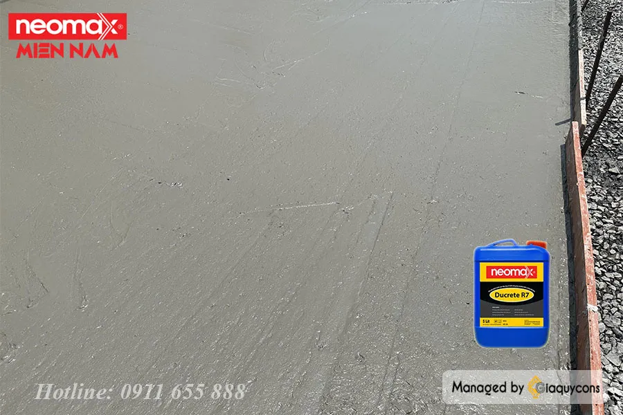 Hoàn thiện bê tông sử dụng phụ gia R7