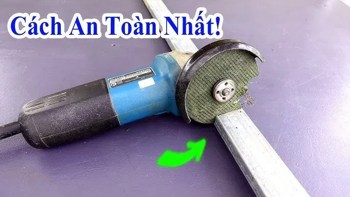 Nên Mua Máy Cắt Cầm Tay Loại Nào: Hướng Dẫn Chi Tiết Chọn Thiết Bị An Toàn, Hiệu Suất Cao