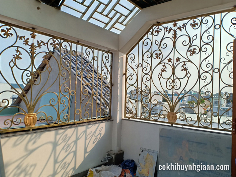 Khung Bảo Vệ Cửa Sổ Sắt Mỹ Thuật: Vẻ Đẹp Sang Trọng Cho Ngôi Nhà